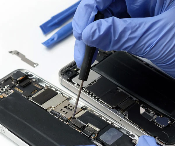 apple iphone service center hyderabad